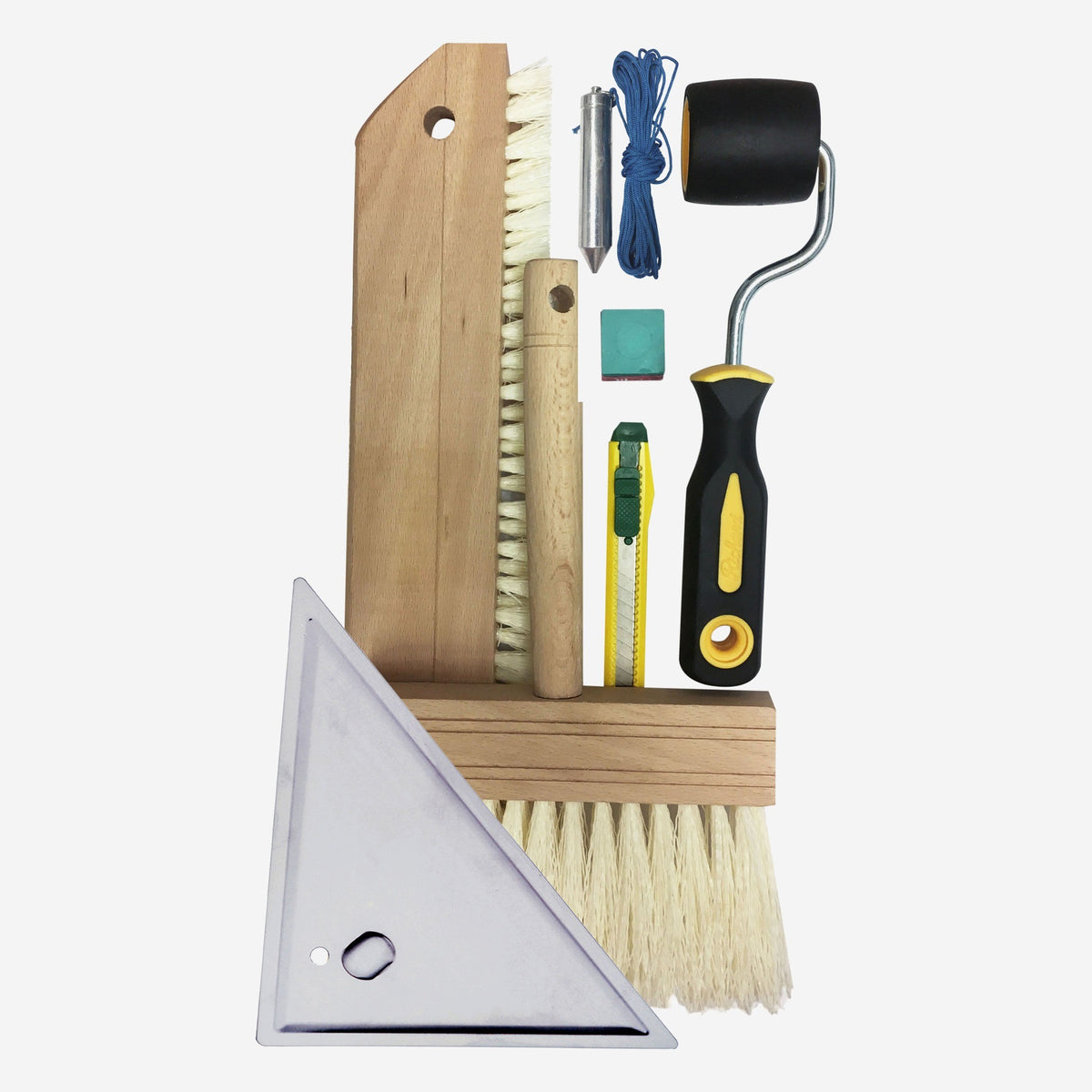 A. Richard KT-38 vinyl wallpaper kit with wooden paste brush, smoothing brush, glue brush, seam roller, triangle smoother, snap-off knife, plumb line and chalk